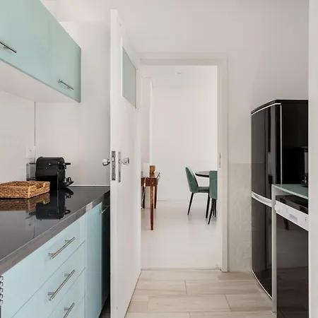 Altido Smart Flat With 2 Balconies * Porto